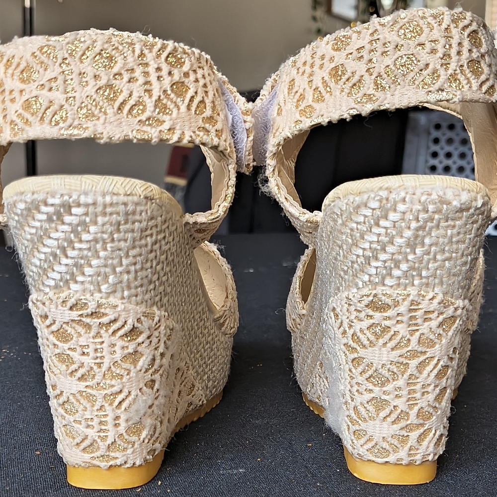 Sharif Cream and Gold Lace Wedges